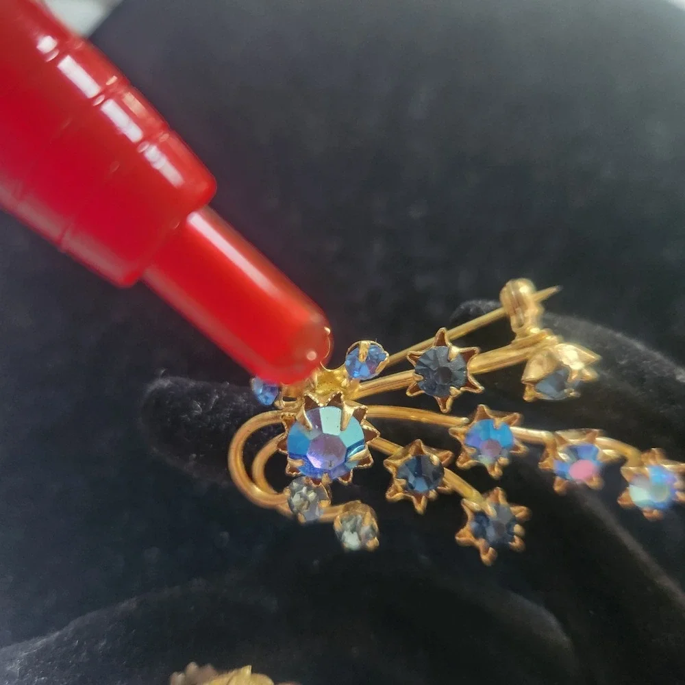 Vintage Blue Aurora Borealis Shooting Star Brooch and Clip On Earrings Set
